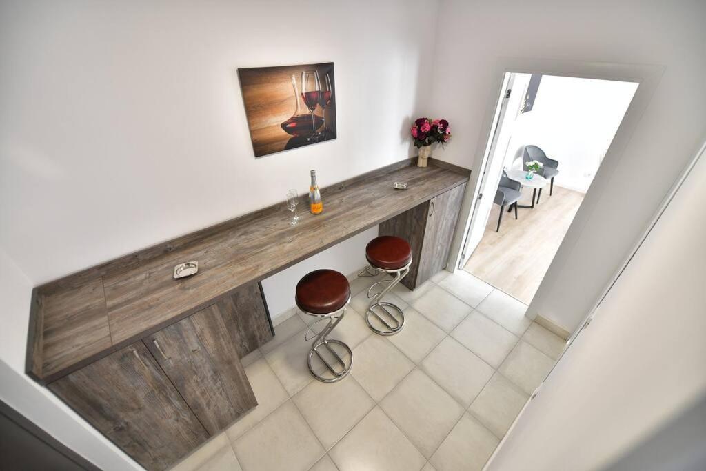 בוקרשט Luxury Studio / M Romancierilor מראה חיצוני תמונה