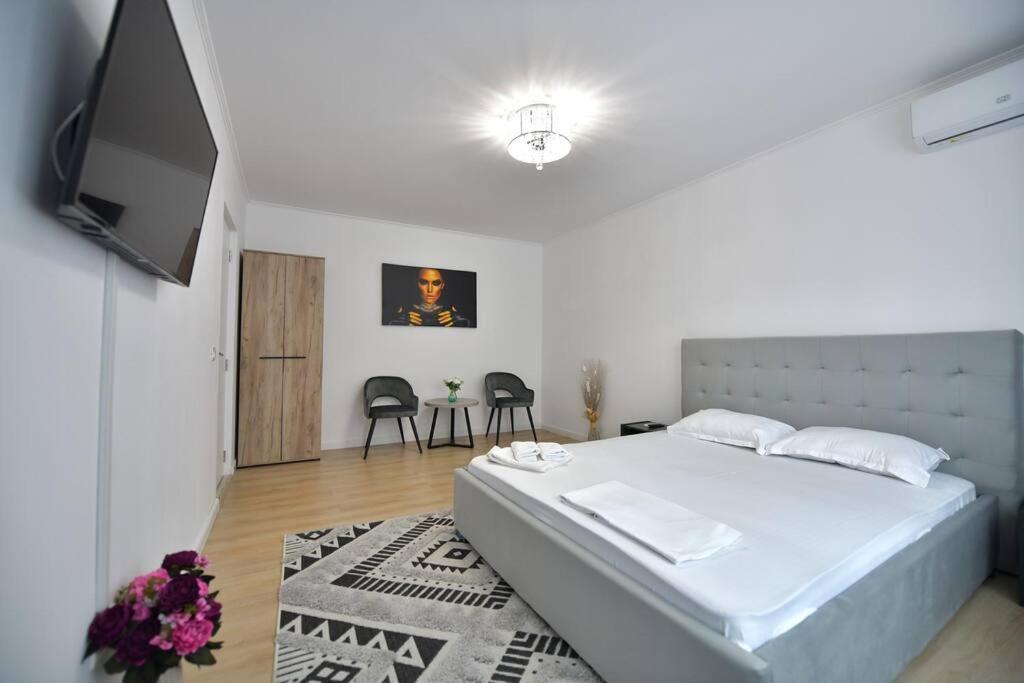 בוקרשט Luxury Studio / M Romancierilor מראה חיצוני תמונה