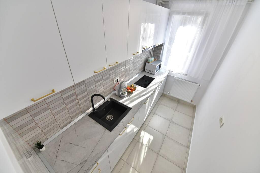 בוקרשט Luxury Studio / M Romancierilor מראה חיצוני תמונה