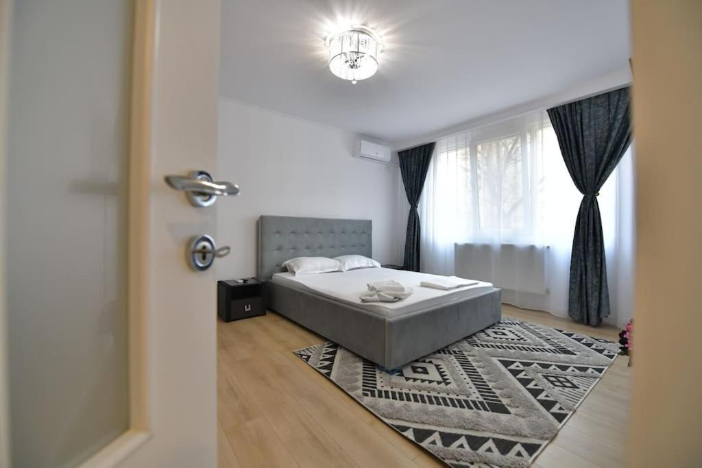בוקרשט Luxury Studio / M Romancierilor מראה חיצוני תמונה